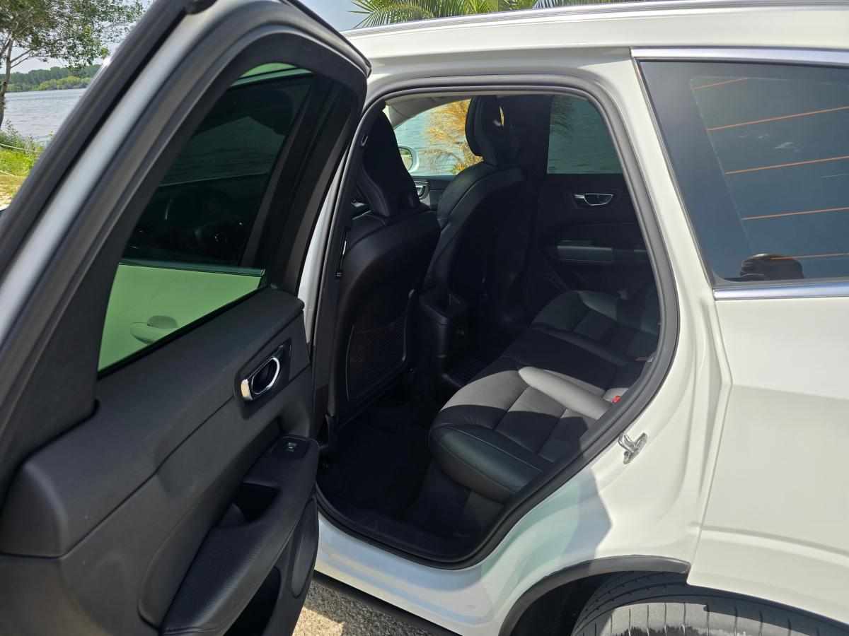 volvo-xc60-2-0-t8-twin-engine-2018-gasolina-1969cc