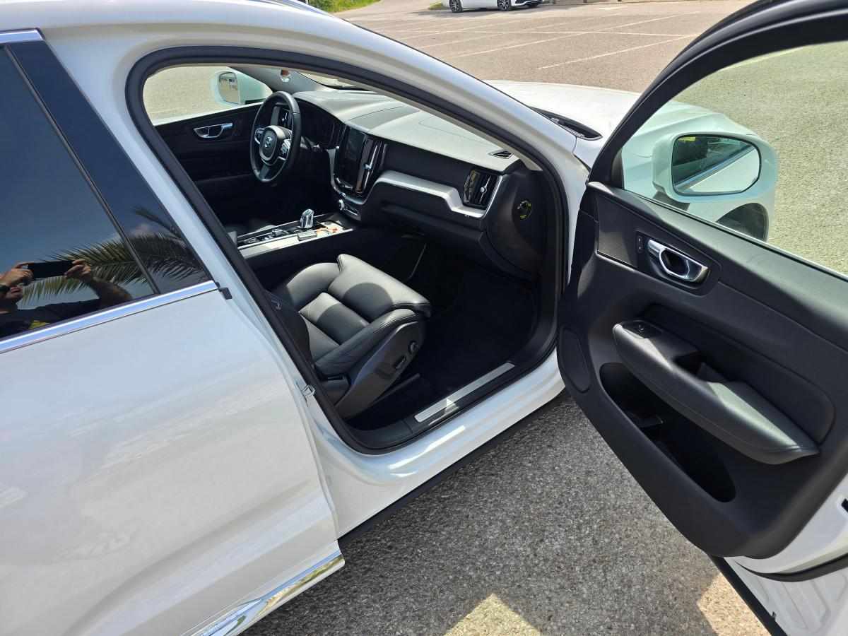 volvo-xc60-2-0-t8-twin-engine-2018-gasolina-1969cc