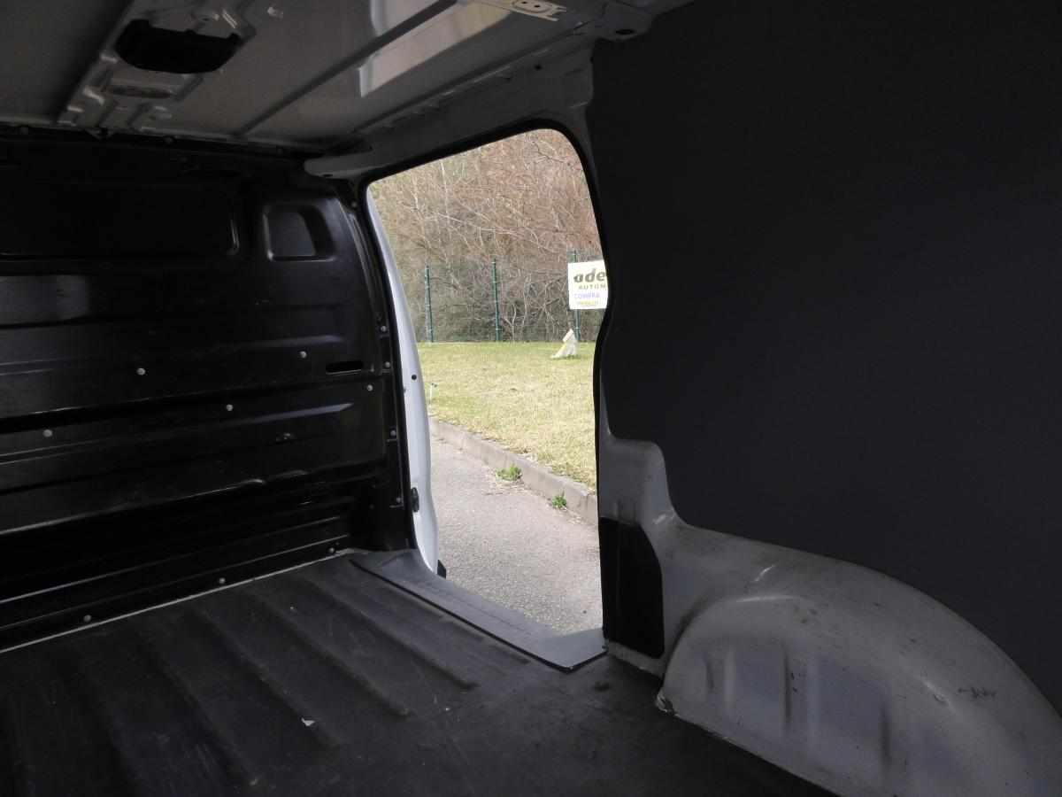 opel-vivaro-1-5-2019-diesel-2464cc