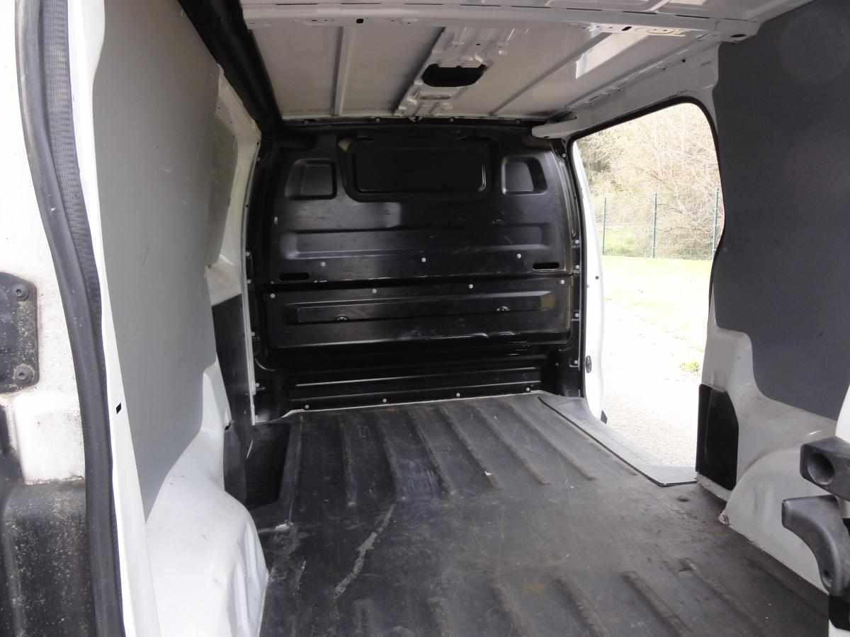 opel-vivaro-1-5-2019-diesel-2464cc