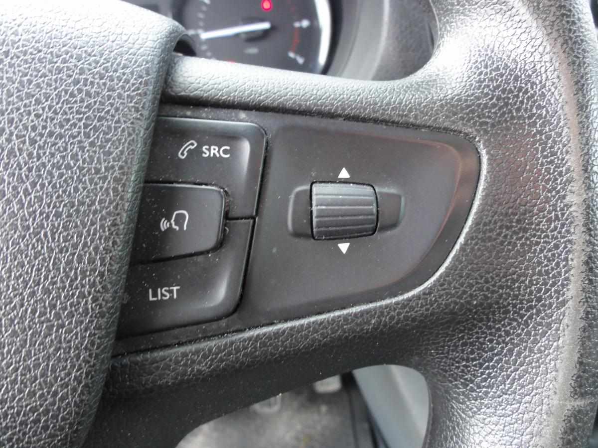 opel-vivaro-1-5-2019-diesel-2464cc