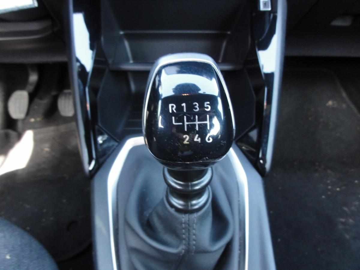 peugeot-2008-1-2-puretech-2025-gasolina-1199cc