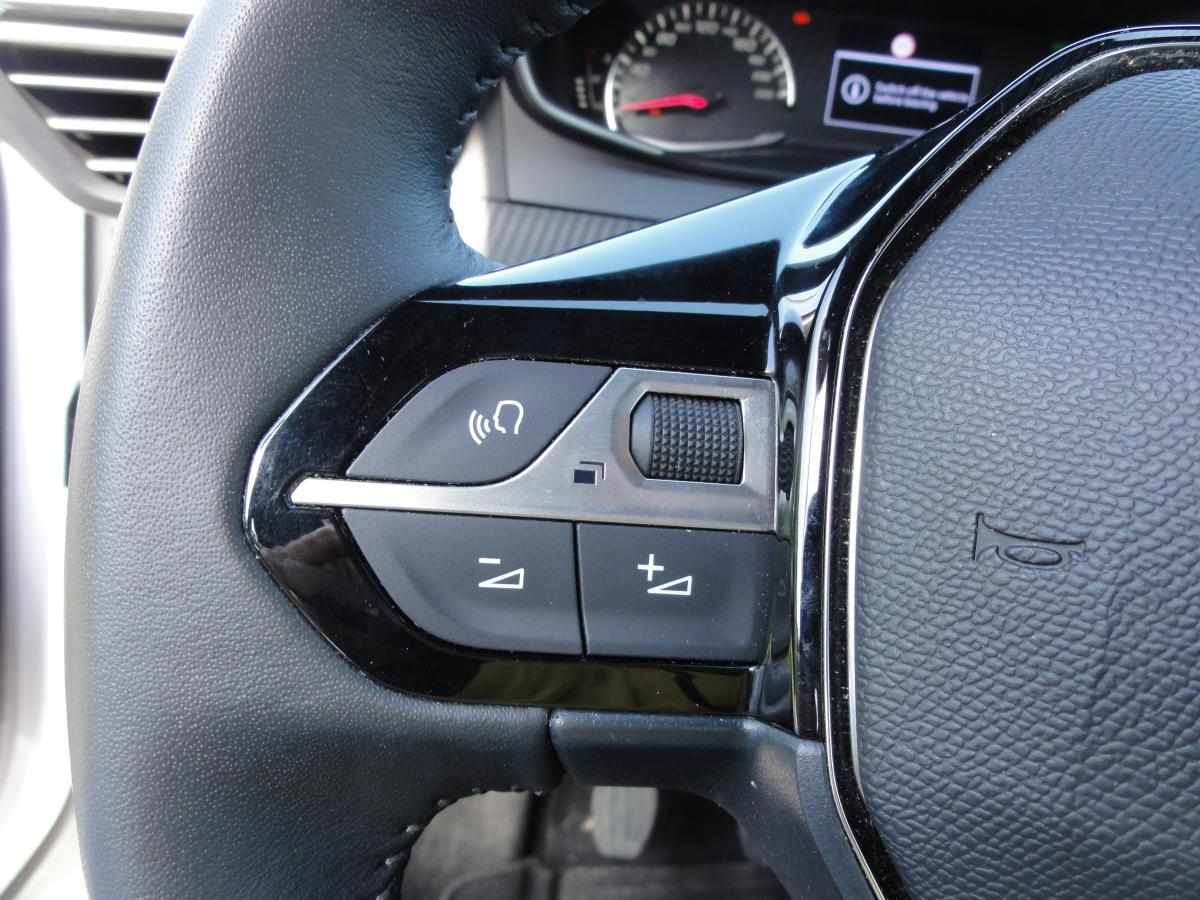 peugeot-2008-1-2-puretech-2025-gasolina-1199cc