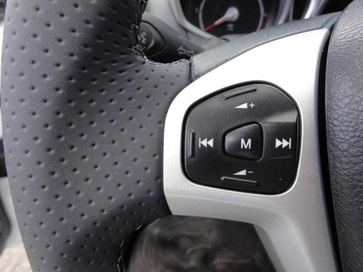 ford-fiesta-1-25-2011-gasolina-1242cc
