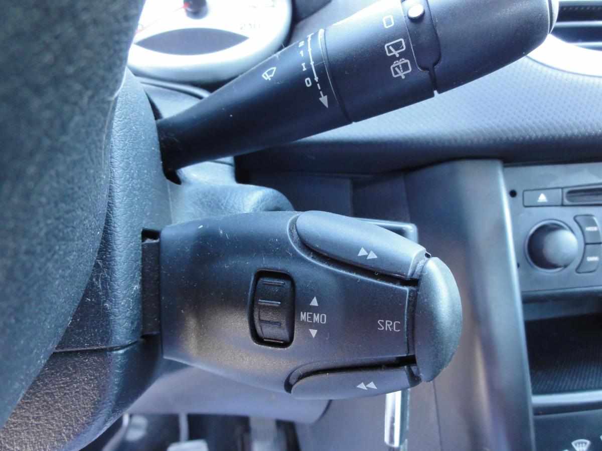 peugeot-207-1-4-vti-2009-gasolina-1397cc
