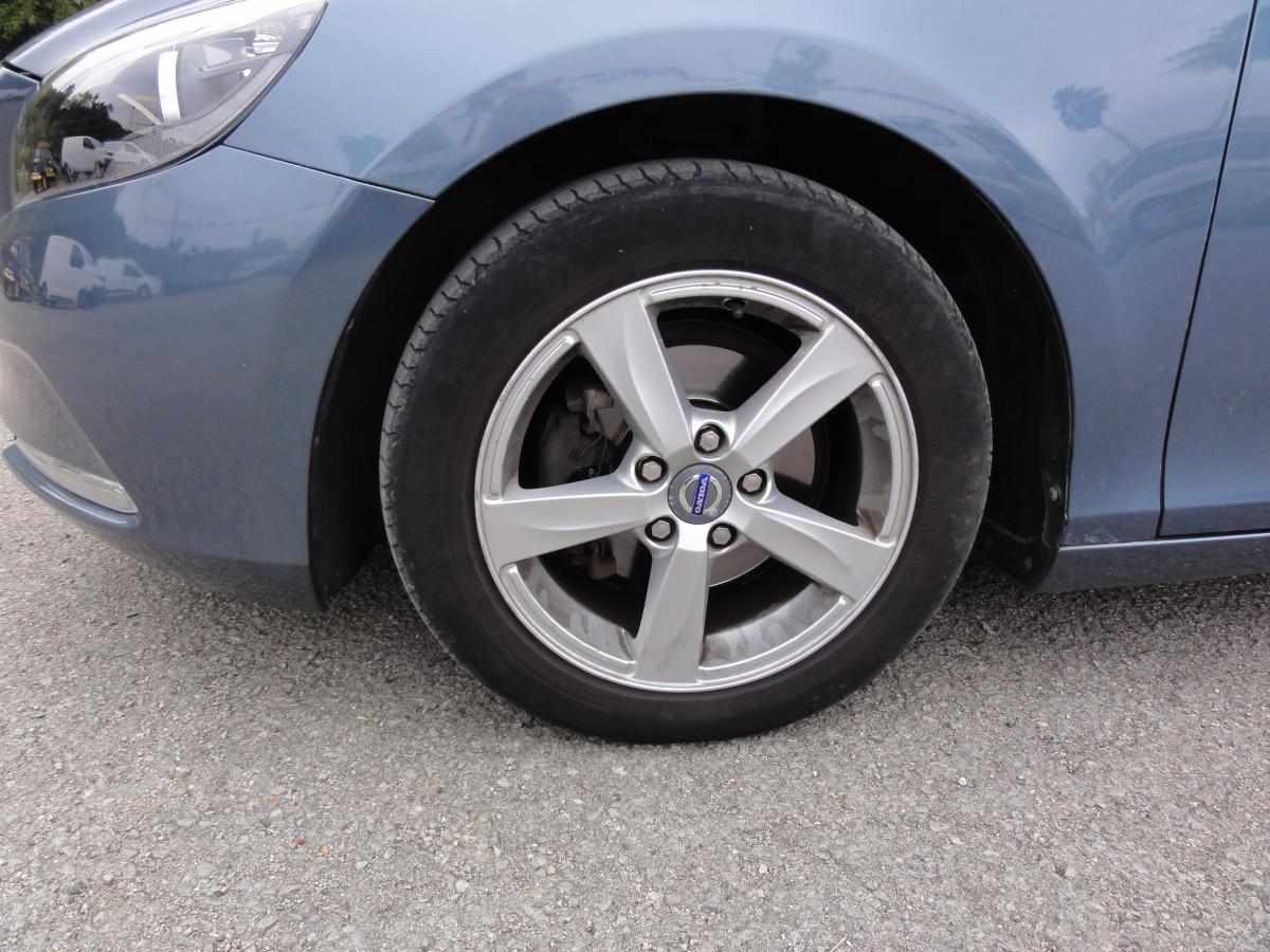 volvo-v40-d2-1-6-2013-diesel-1560cc