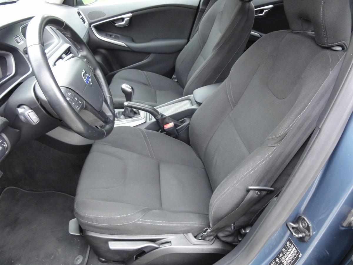 volvo-v40-d2-1-6-2013-diesel-1560cc