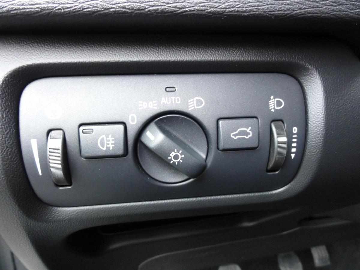 volvo-v40-d2-1-6-2013-diesel-1560cc