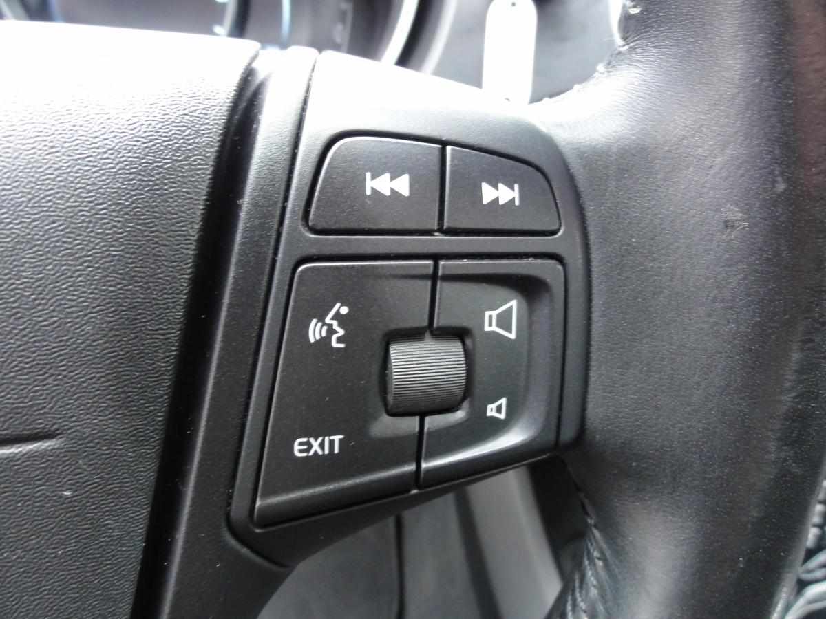 volvo-v40-d2-1-6-2013-diesel-1560cc