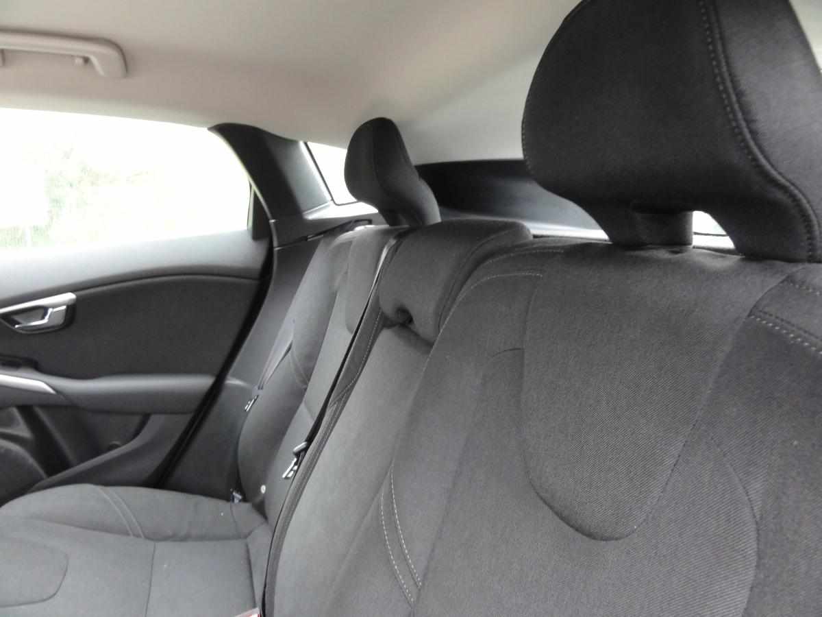 volvo-v40-d2-1-6-2013-diesel-1560cc