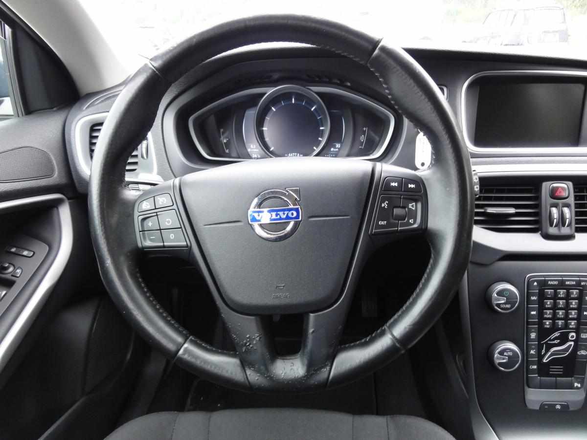 volvo-v40-d2-1-6-2013-diesel-1560cc
