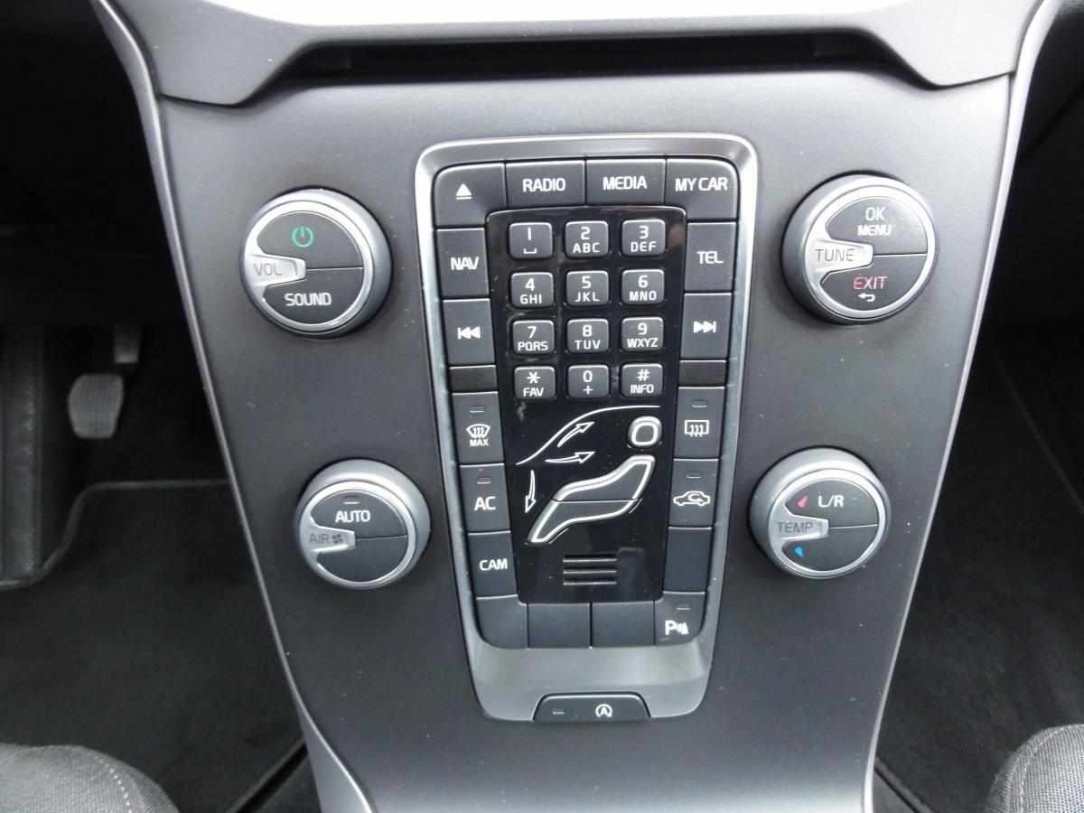 volvo-v40-d2-1-6-2013-diesel-1560cc