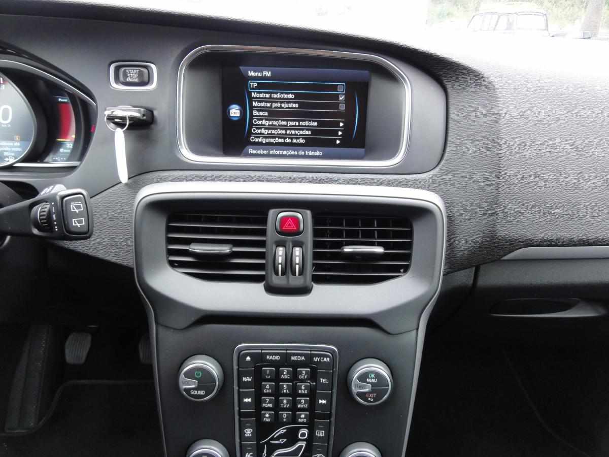 volvo-v40-d2-1-6-2013-diesel-1560cc