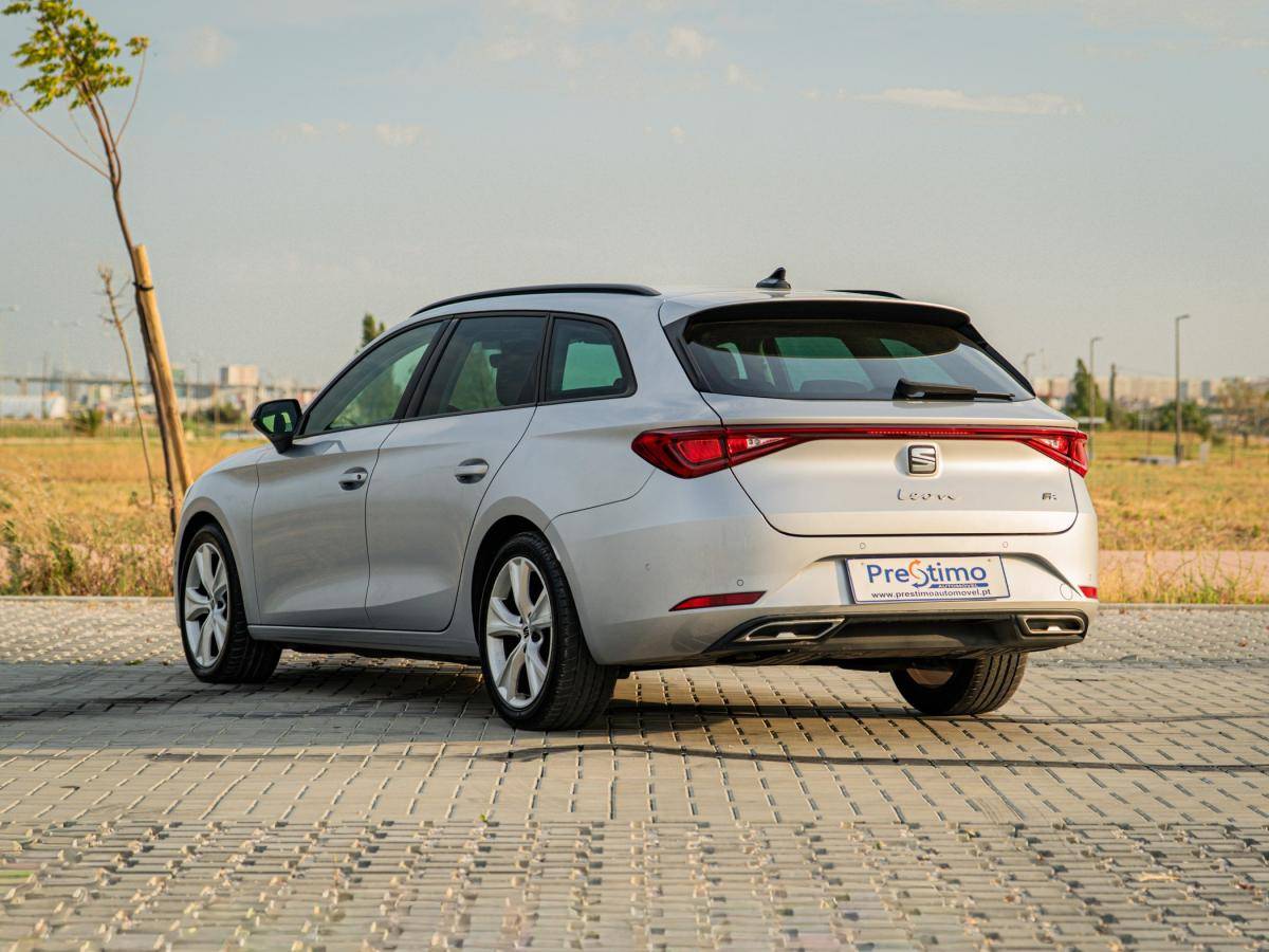 seat-leon-st-2023-gasolina-999cc
