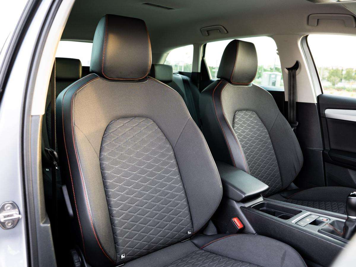 seat-leon-st-2023-gasolina-999cc