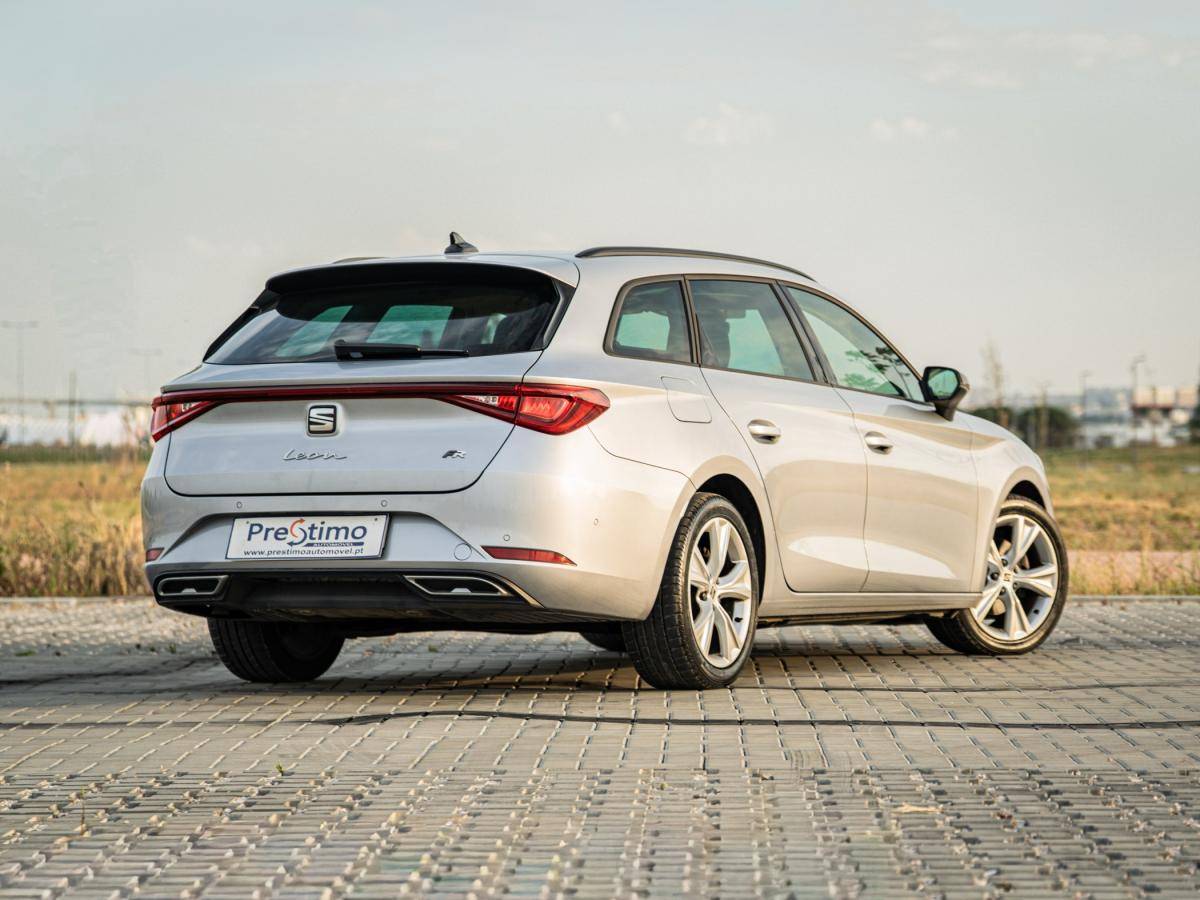seat-leon-st-2023-gasolina-999cc