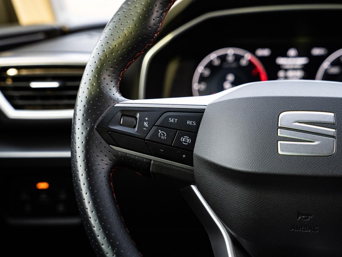 seat-leon-st-2023-gasolina-999cc