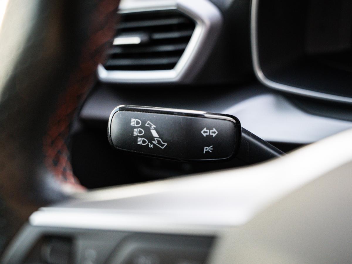 seat-leon-st-2023-gasolina-999cc
