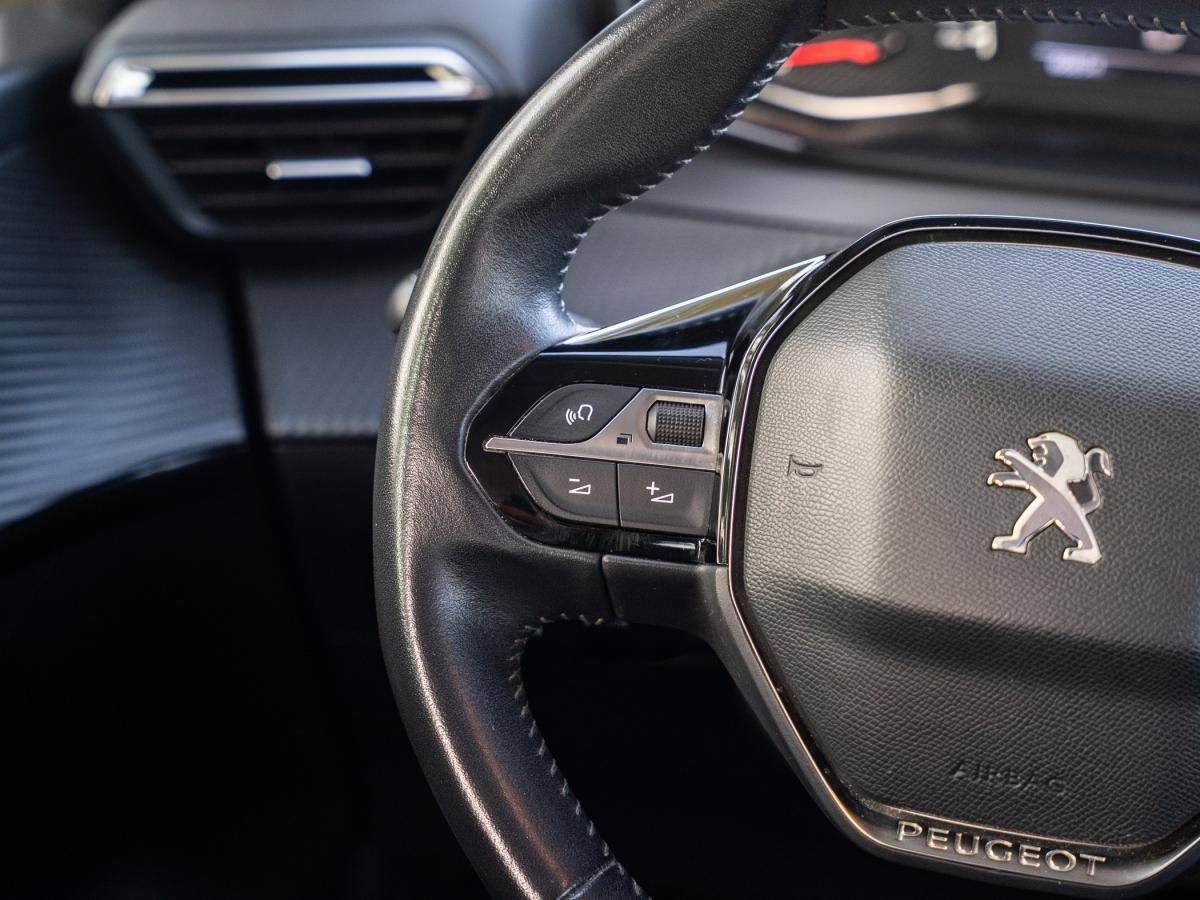 peugeot-208-2022-gasolina-1199cc