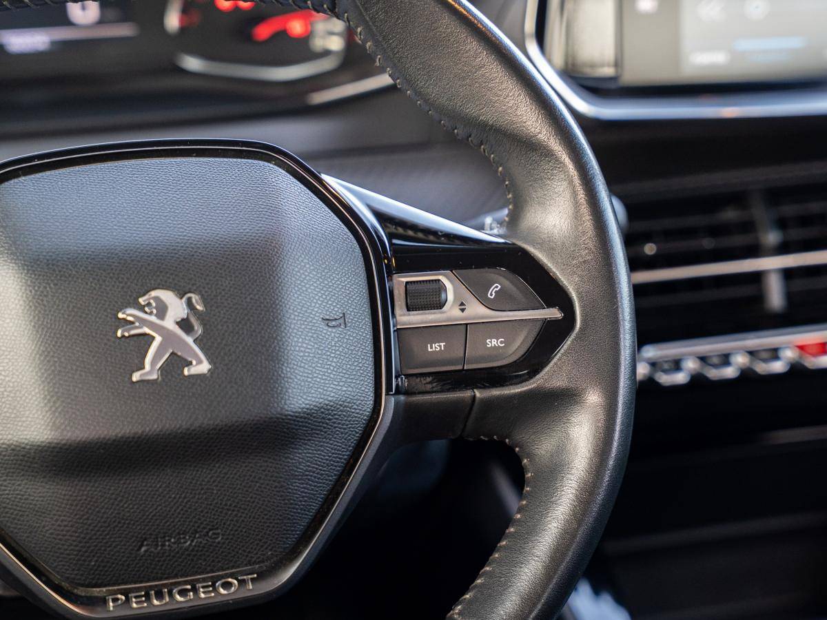 peugeot-208-2022-gasolina-1199cc