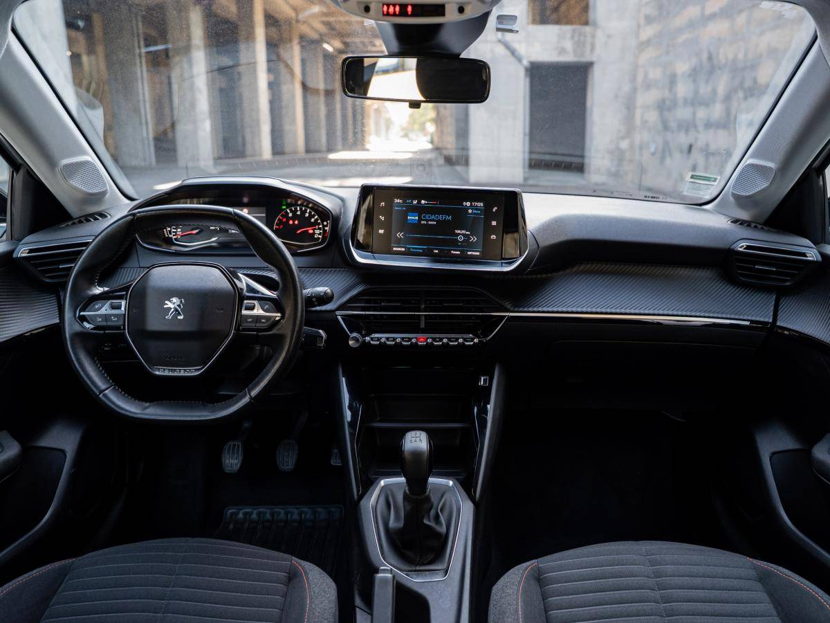 peugeot-208-2022-gasolina-1199cc