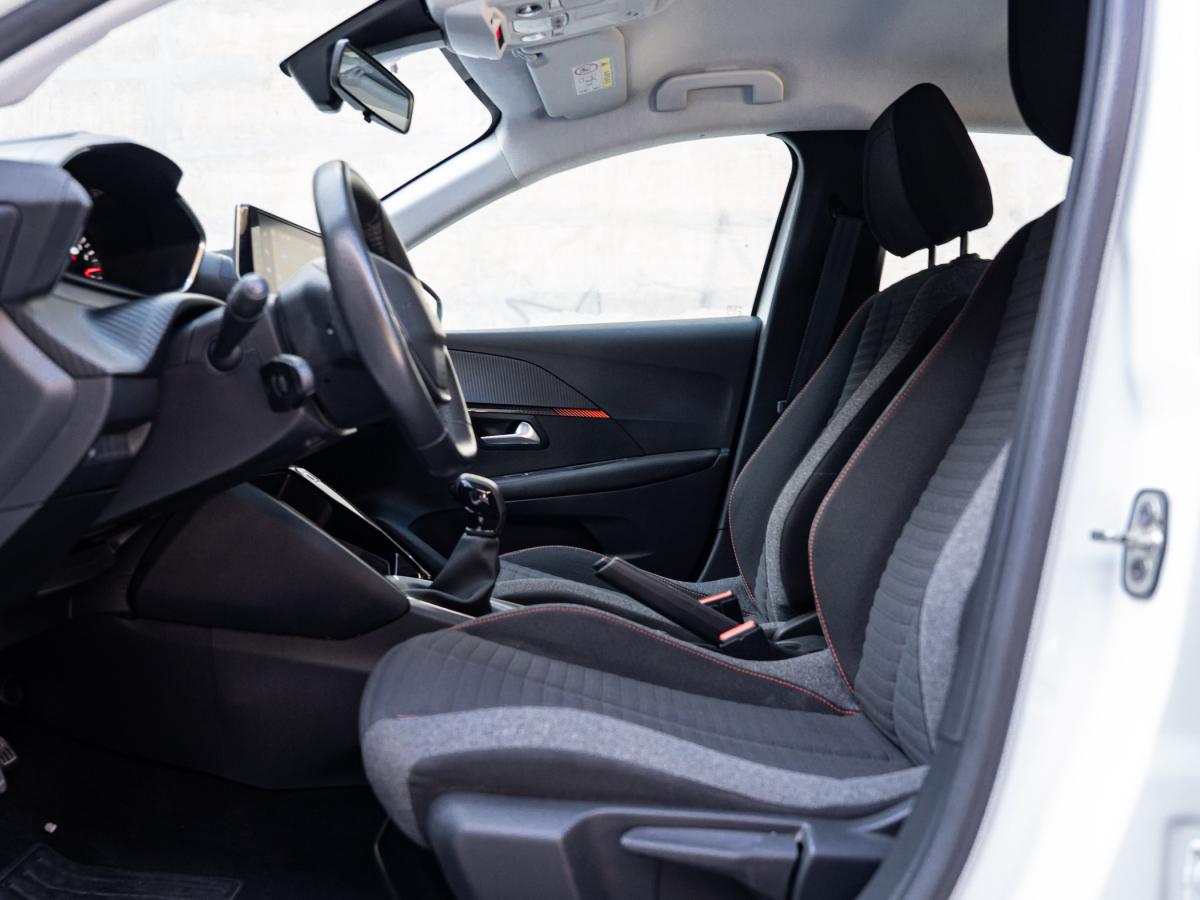 peugeot-208-2022-gasolina-1199cc