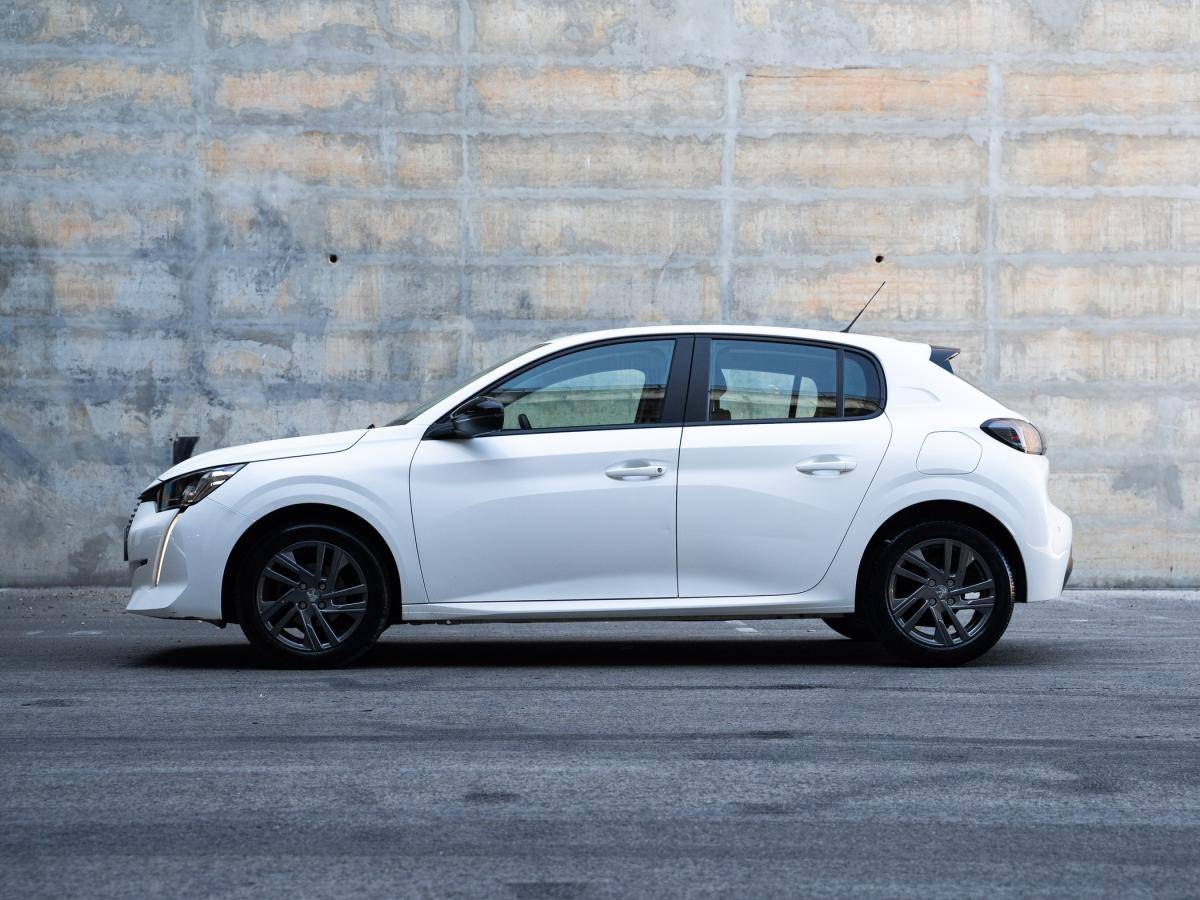 peugeot-208-2022-gasolina-1199cc