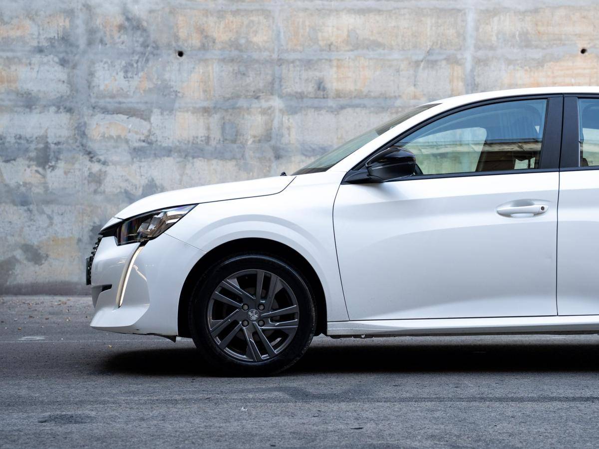 peugeot-208-2022-gasolina-1199cc