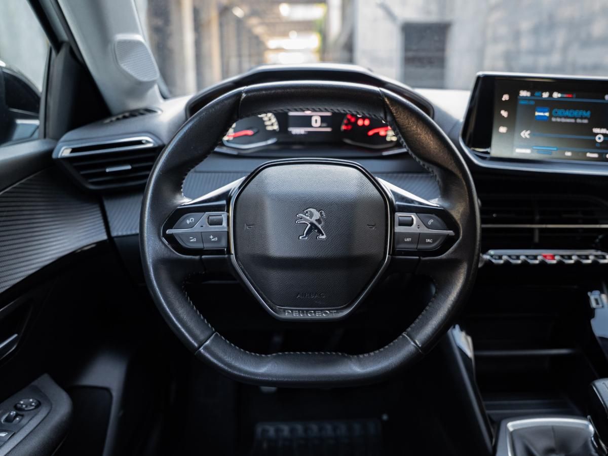 peugeot-208-2022-gasolina-1199cc