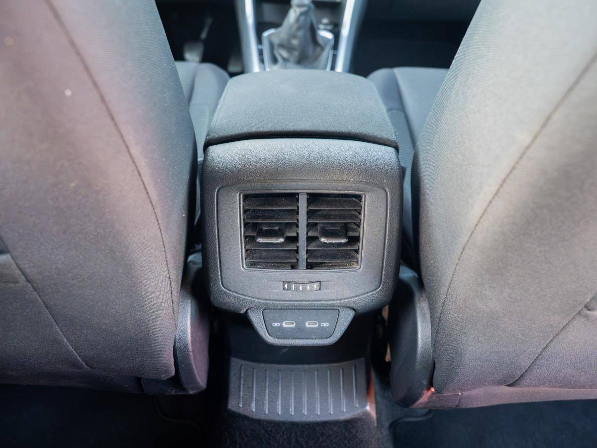 volkswagen-t-roc-2022-gasolina-999cc