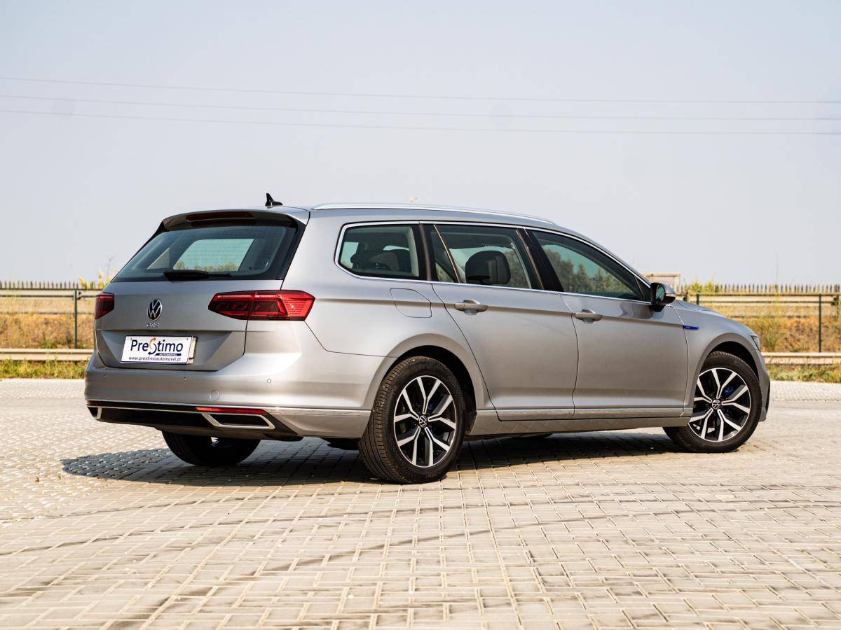 volkswagen-passat-variant-2021-hibrido-a-gasolina-1395cc