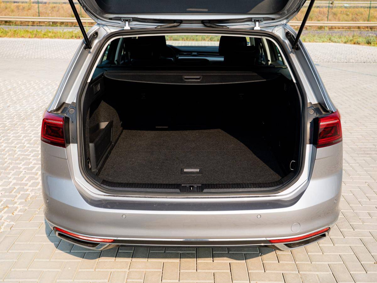 volkswagen-passat-variant-2021-hibrido-a-gasolina-1395cc