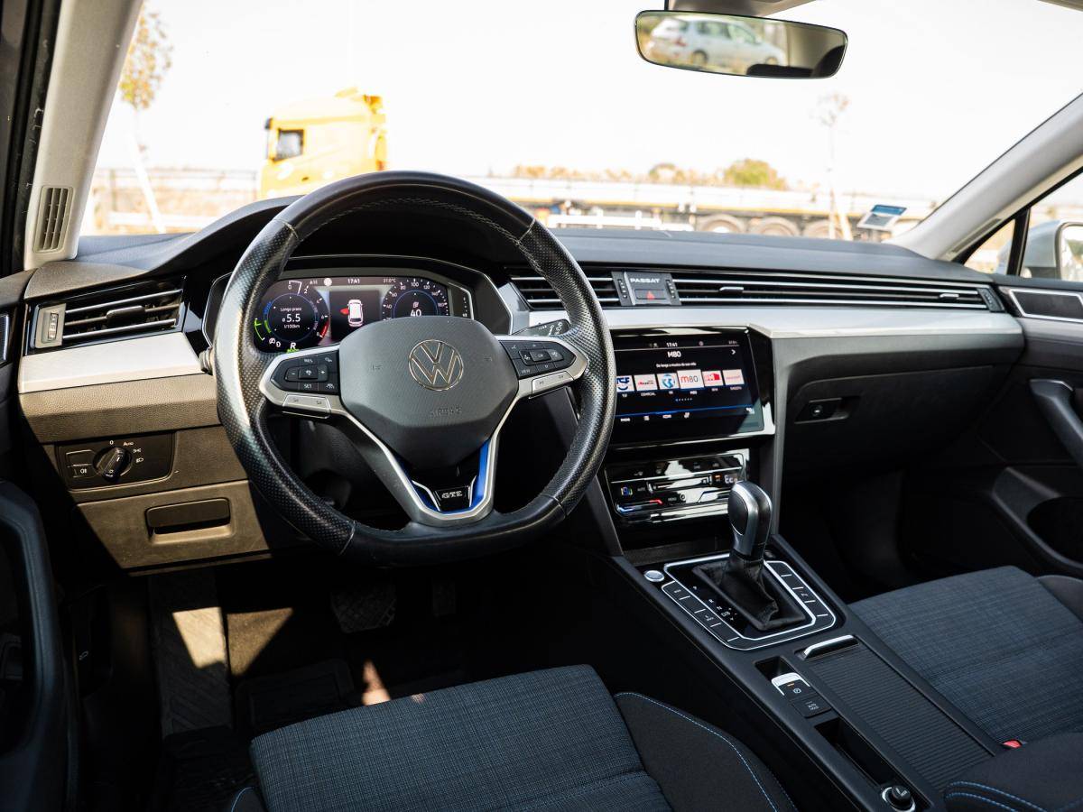 volkswagen-passat-variant-2021-hibrido-a-gasolina-1395cc