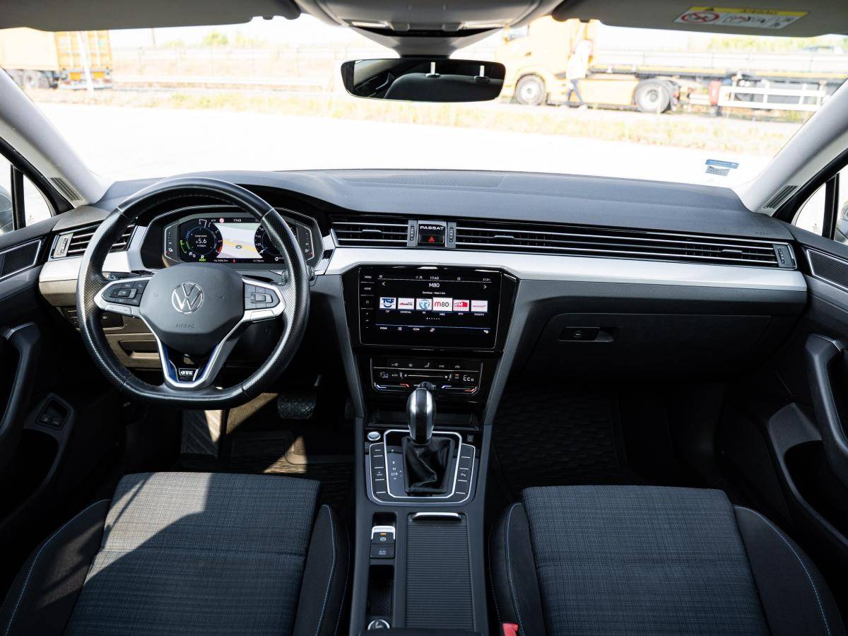 volkswagen-passat-variant-2021-hibrido-a-gasolina-1395cc