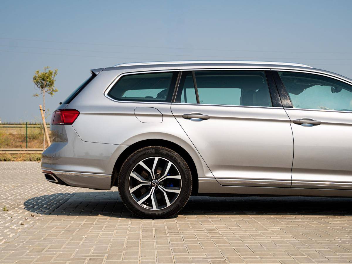 volkswagen-passat-variant-2021-hibrido-a-gasolina-1395cc