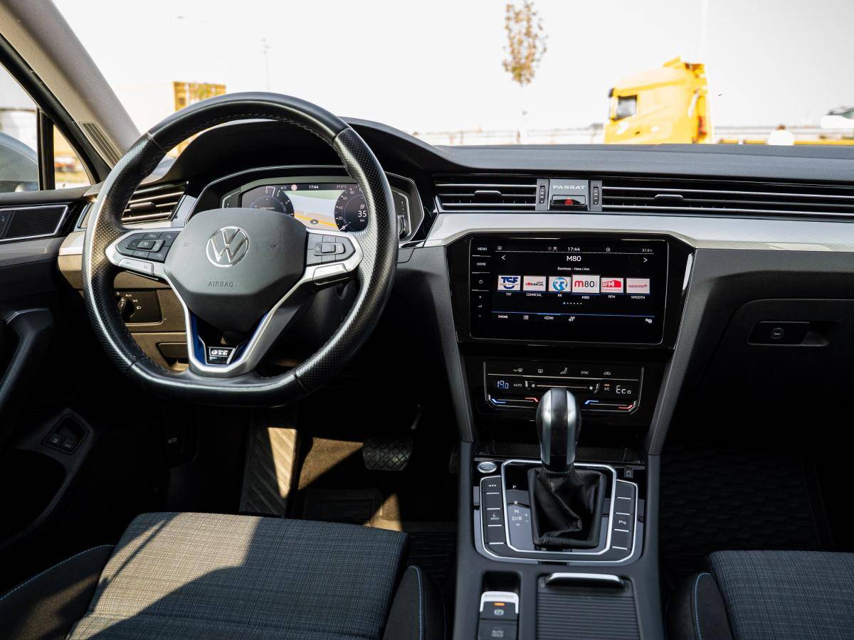volkswagen-passat-variant-2021-hibrido-a-gasolina-1395cc