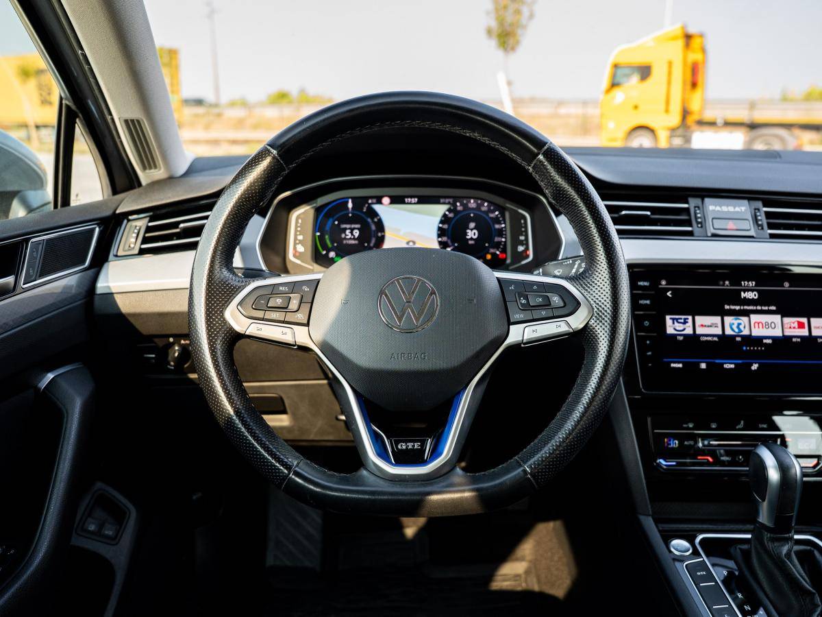 volkswagen-passat-variant-2021-hibrido-a-gasolina-1395cc