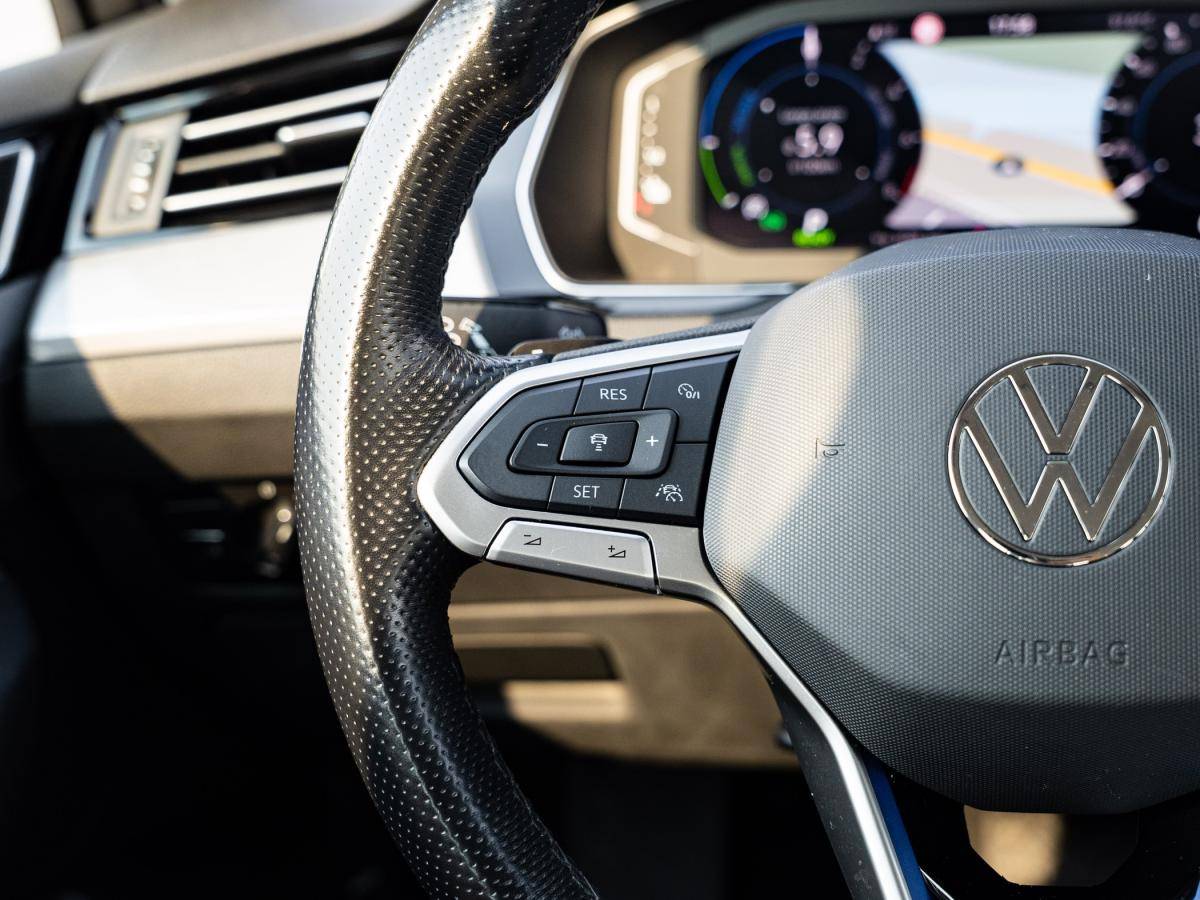 volkswagen-passat-variant-2021-hibrido-a-gasolina-1395cc