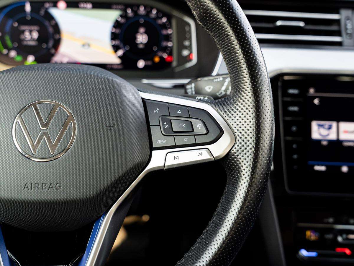 volkswagen-passat-variant-2021-hibrido-a-gasolina-1395cc