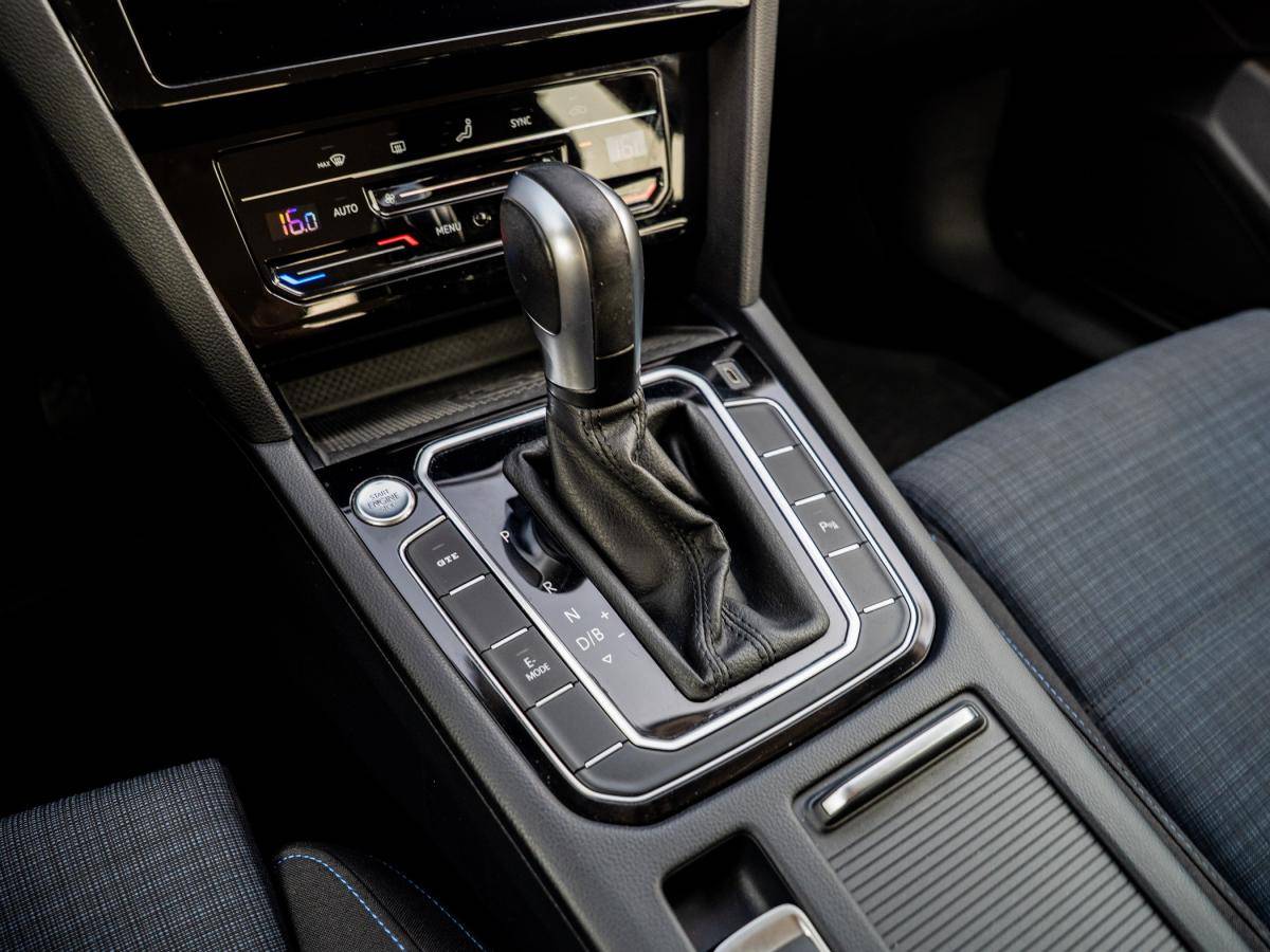 volkswagen-passat-variant-2021-hibrido-a-gasolina-1395cc