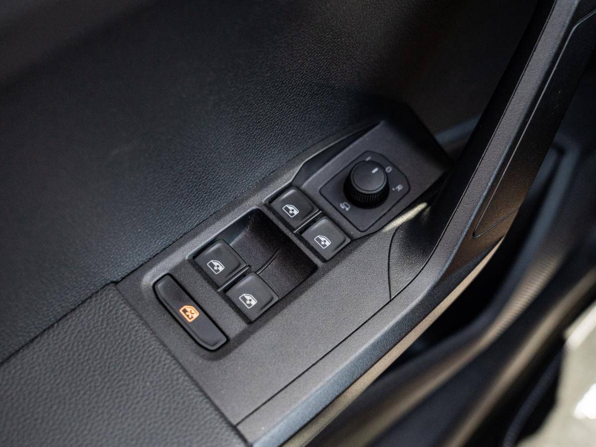 seat-arona-2022-gasolina-999cc