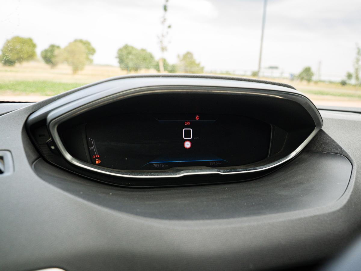 peugeot-3008-2022-diesel-1499cc