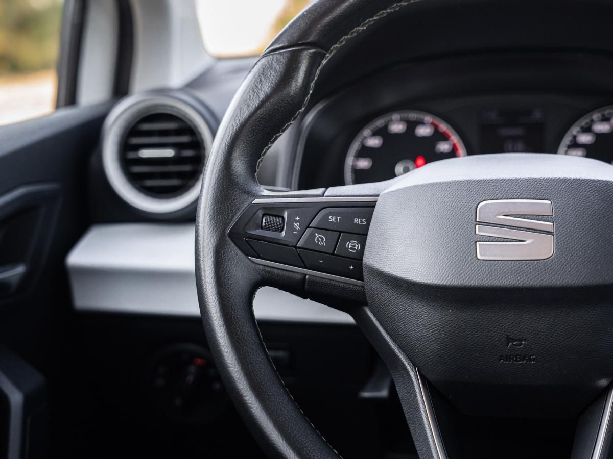 seat-arona-2022-gasolina-999cc