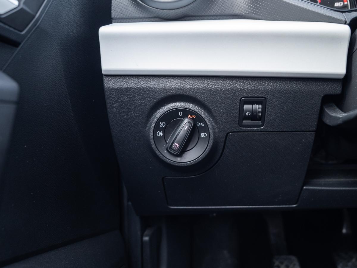 seat-arona-2022-gasolina-999cc