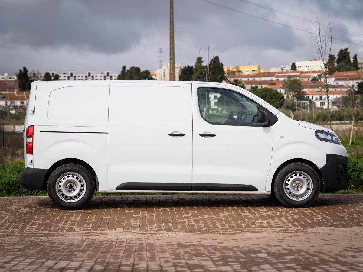 citroen-jumpy-2020-diesel-1499cc