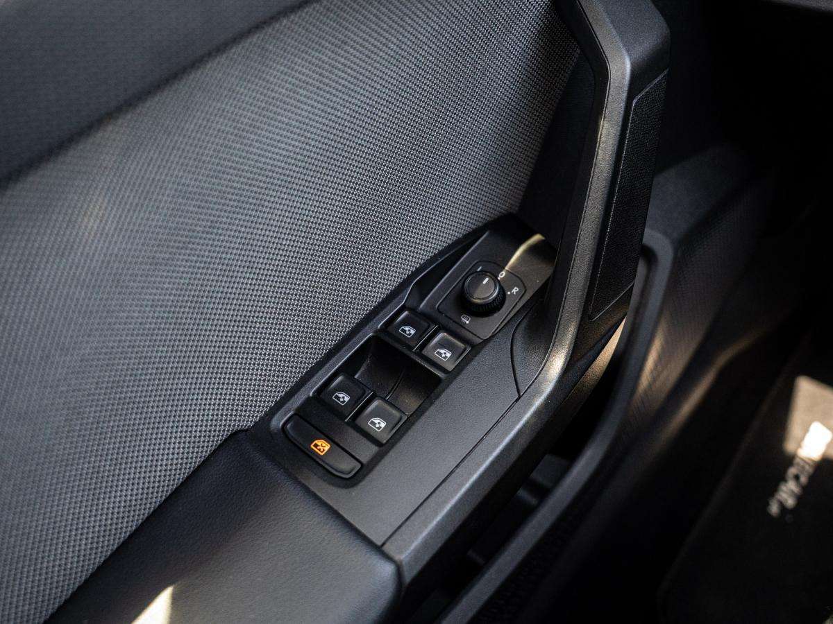 seat-leon-st-2022-gasolina-999cc