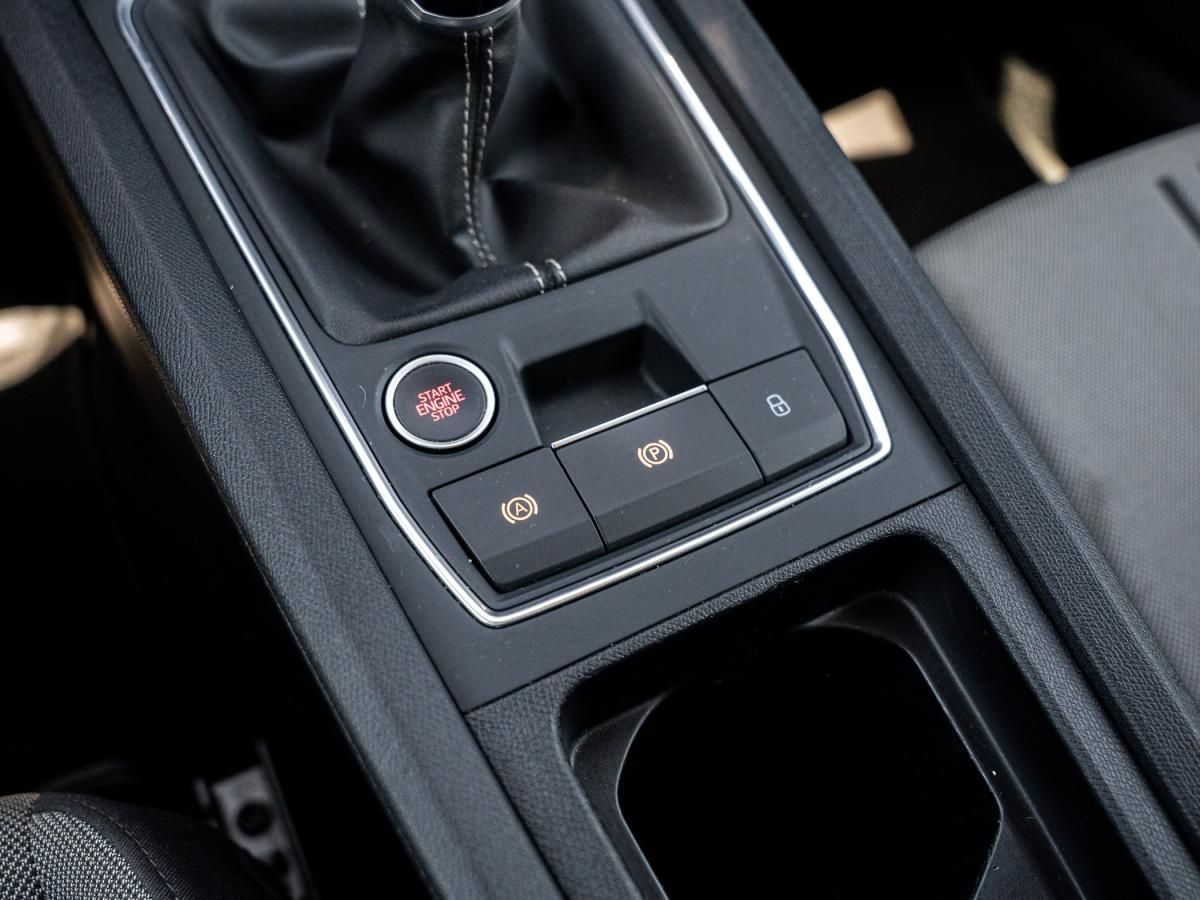 seat-leon-st-2022-gasolina-999cc