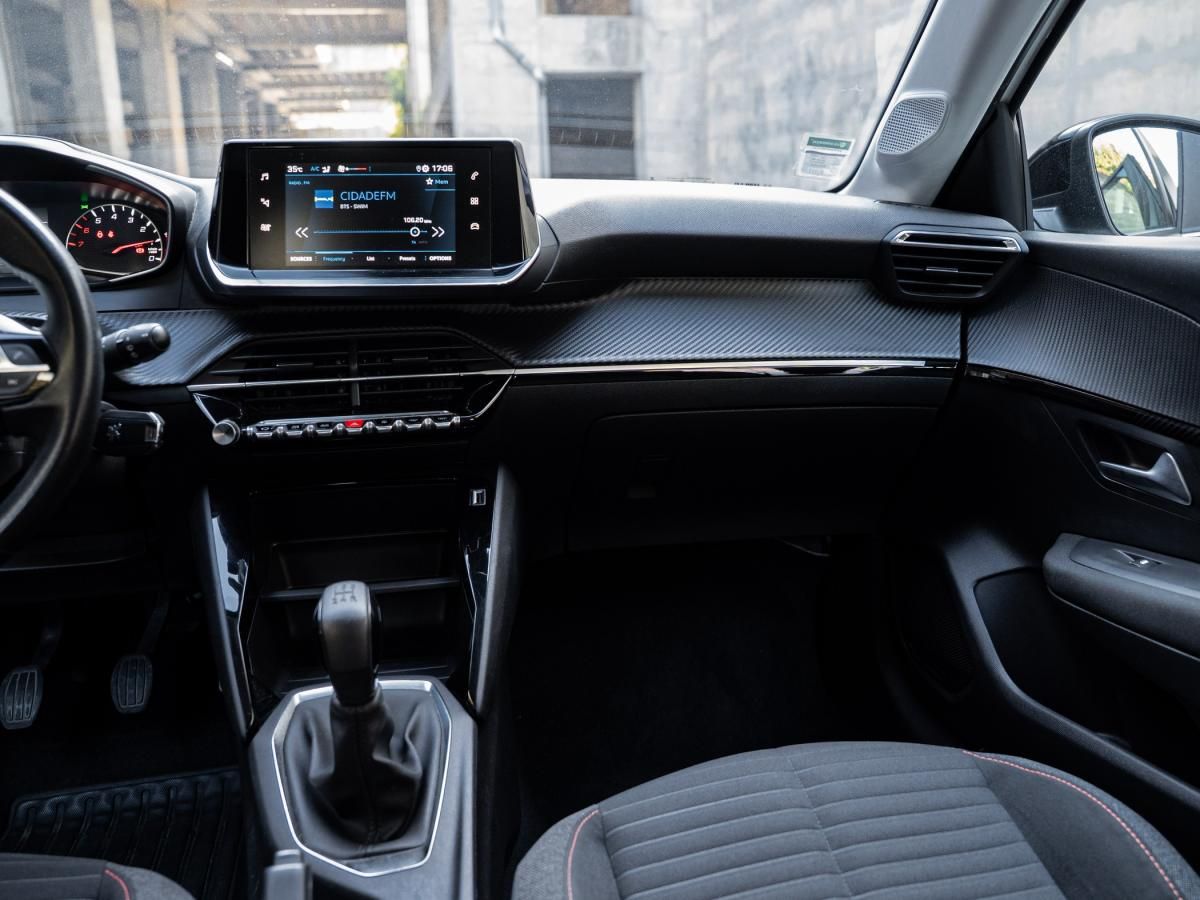 peugeot-208-2022-gasolina-1199cc