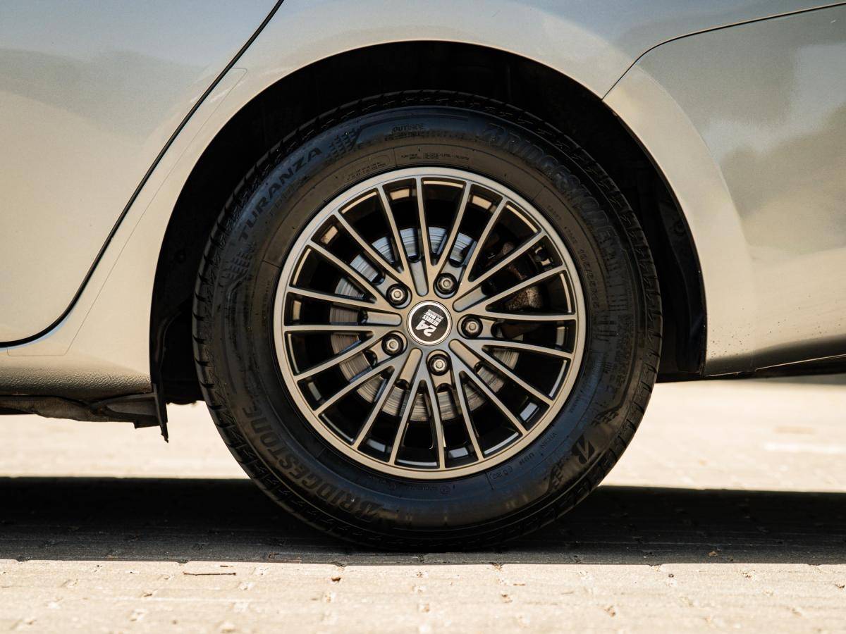 toyota-auris-touring-sports-2014-diesel-1364cc