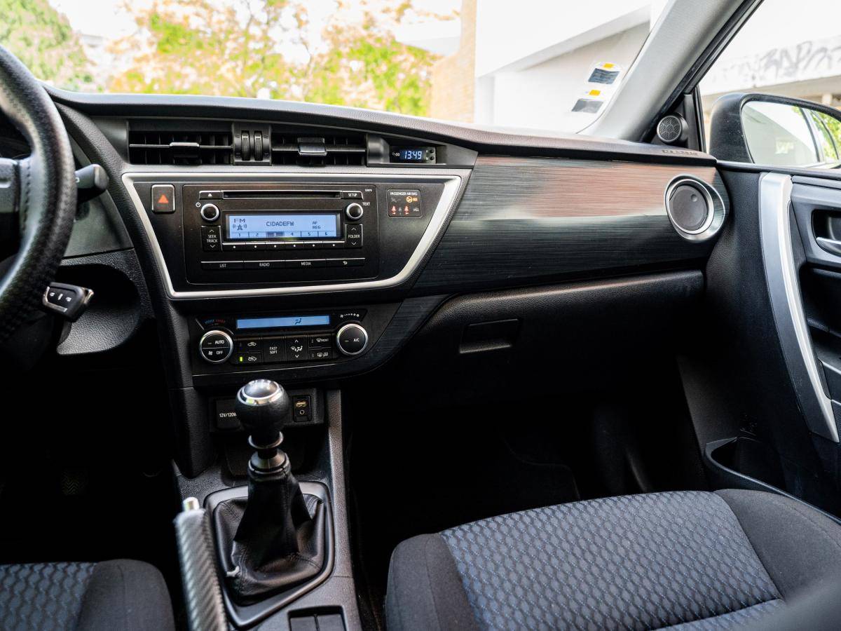 toyota-auris-touring-sports-2014-diesel-1364cc